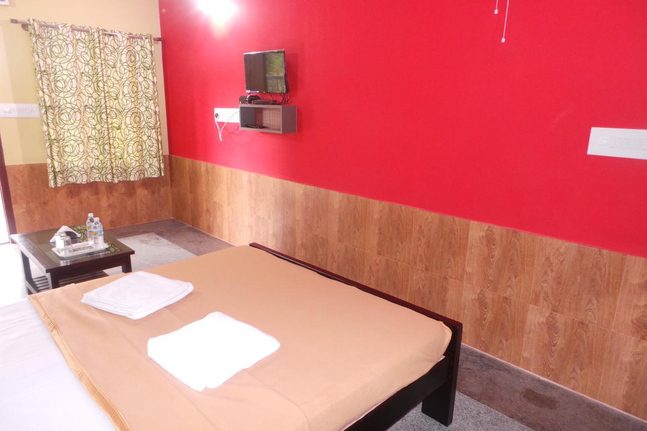 Iroomz Sri Vinayaka Comfort Virajpet Ngoại thất bức ảnh