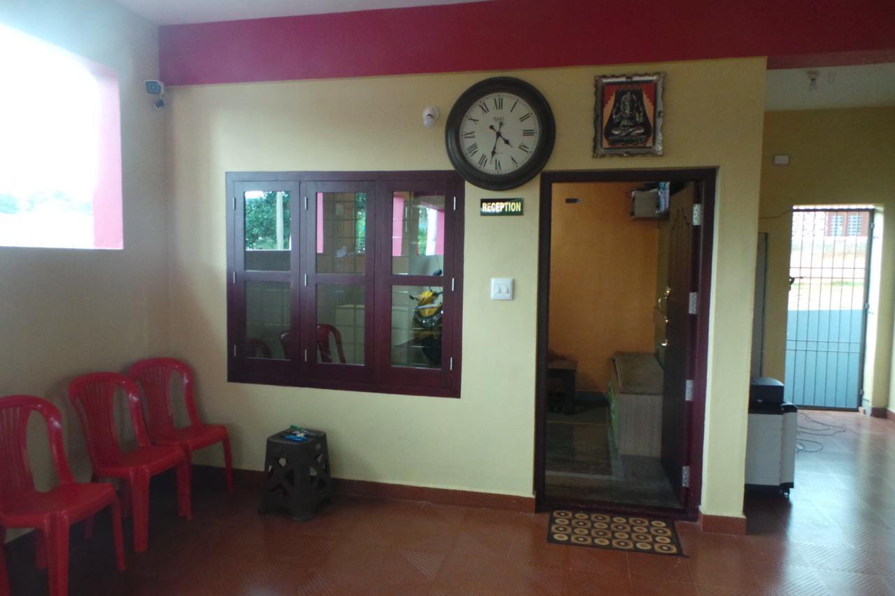 Iroomz Sri Vinayaka Comfort Virajpet Ngoại thất bức ảnh