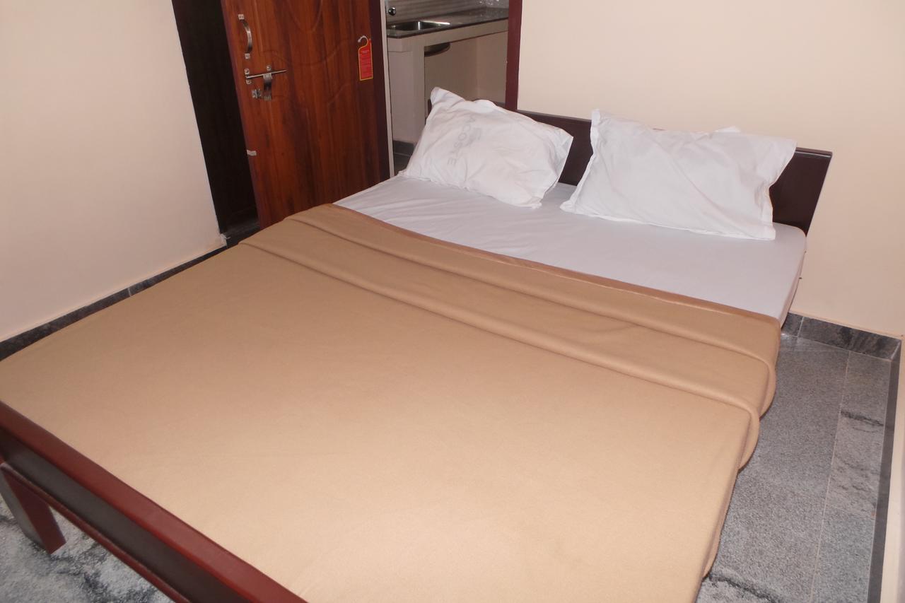 Iroomz Sri Vinayaka Comfort Virajpet Ngoại thất bức ảnh