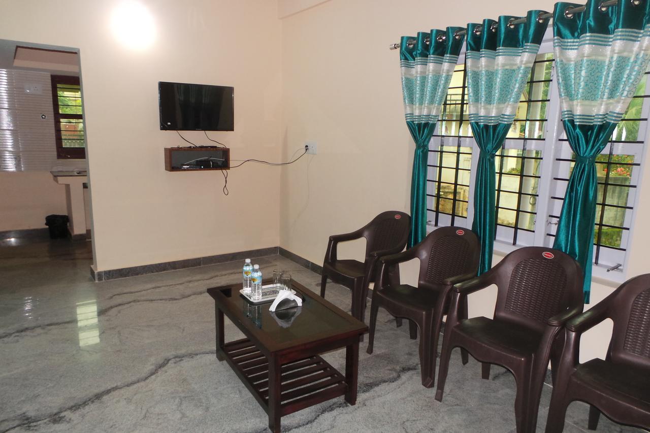 Iroomz Sri Vinayaka Comfort Virajpet Ngoại thất bức ảnh