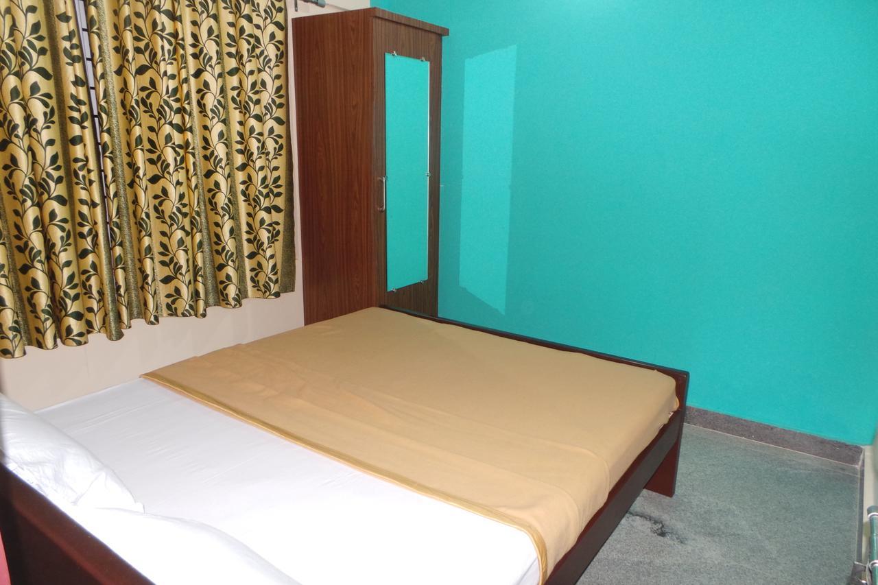 Iroomz Sri Vinayaka Comfort Virajpet Ngoại thất bức ảnh