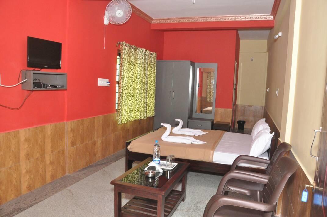 Iroomz Sri Vinayaka Comfort Virajpet Ngoại thất bức ảnh