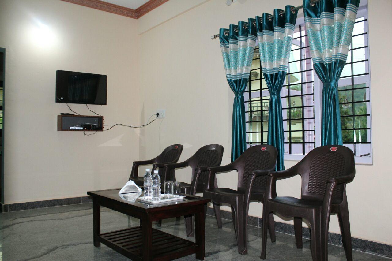Iroomz Sri Vinayaka Comfort Virajpet Ngoại thất bức ảnh
