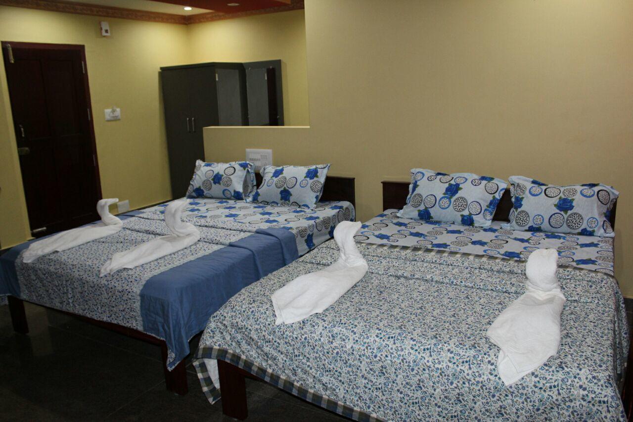 Iroomz Sri Vinayaka Comfort Virajpet Ngoại thất bức ảnh