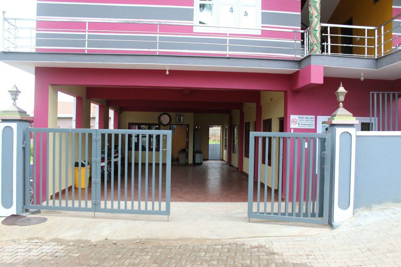 Iroomz Sri Vinayaka Comfort Virajpet Ngoại thất bức ảnh