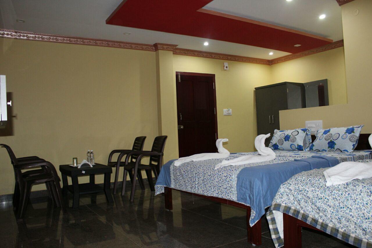 Iroomz Sri Vinayaka Comfort Virajpet Ngoại thất bức ảnh